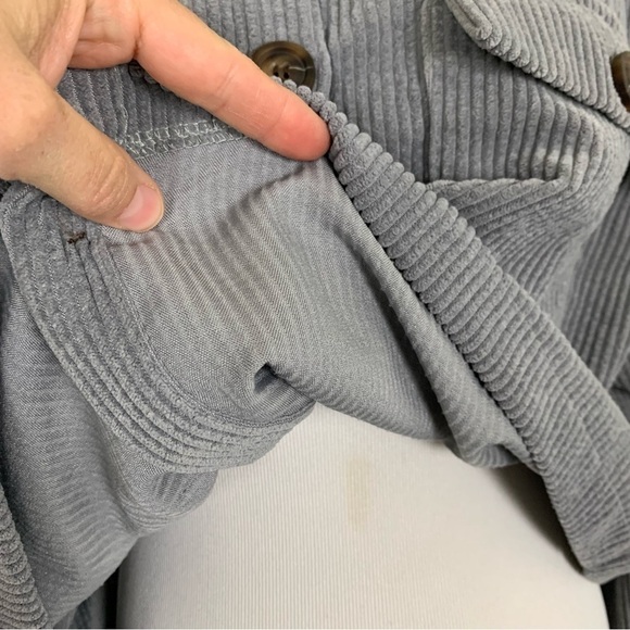 Corduroy Cropped Shacket Gray Size Large Front Pockets - Picture 4 of 15